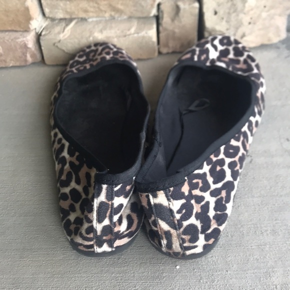 SOLD H&M Flats Women’s Cheetah Slip On Loafer - Picture 3 of 7